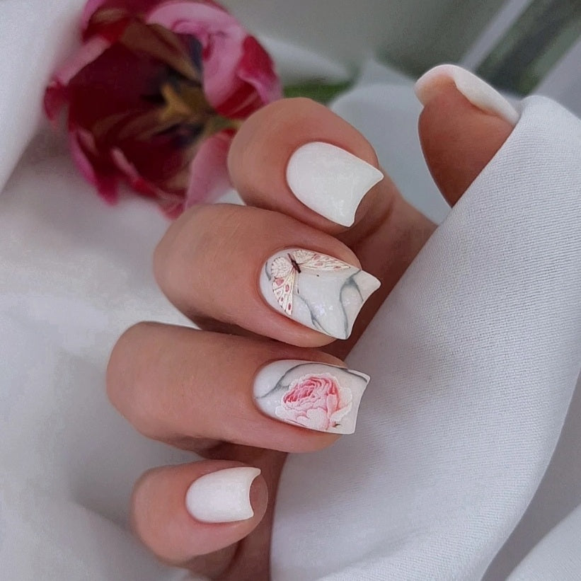 NAILSOFTHEDAY Potal base 16 – delicata base lattiginosa con elegante potal olografico, 10 ml