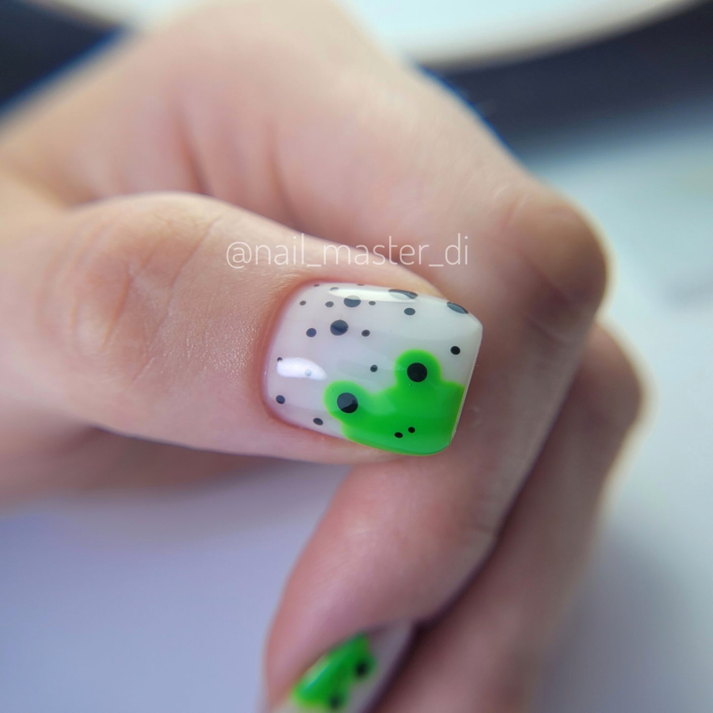 NAILSOFTHEDAY Let's special Green - um verniz gel verde especial sobreposto numa camada, 10 ml