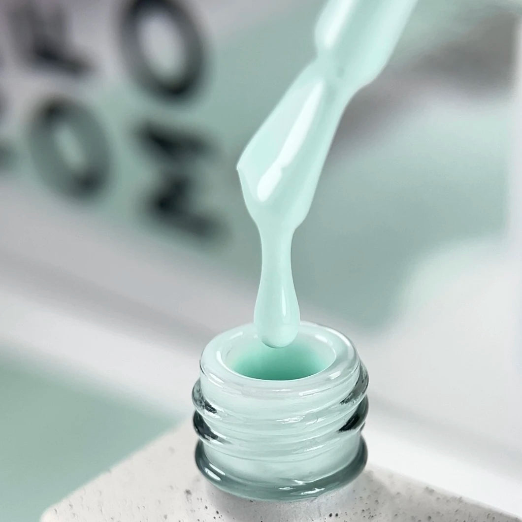 NAILSOFTHEDAY Color of the Month May 2025 – Effortless, A bleached, cool mint shade with one-coat coverage, 10 ml