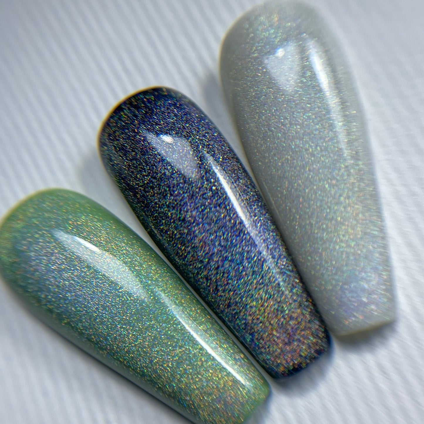 NAILSOFTHENIGHT Holographic Top Cat eye — top olografico con effetto cat eye per unghie senza strato appiccicoso, 10 ml