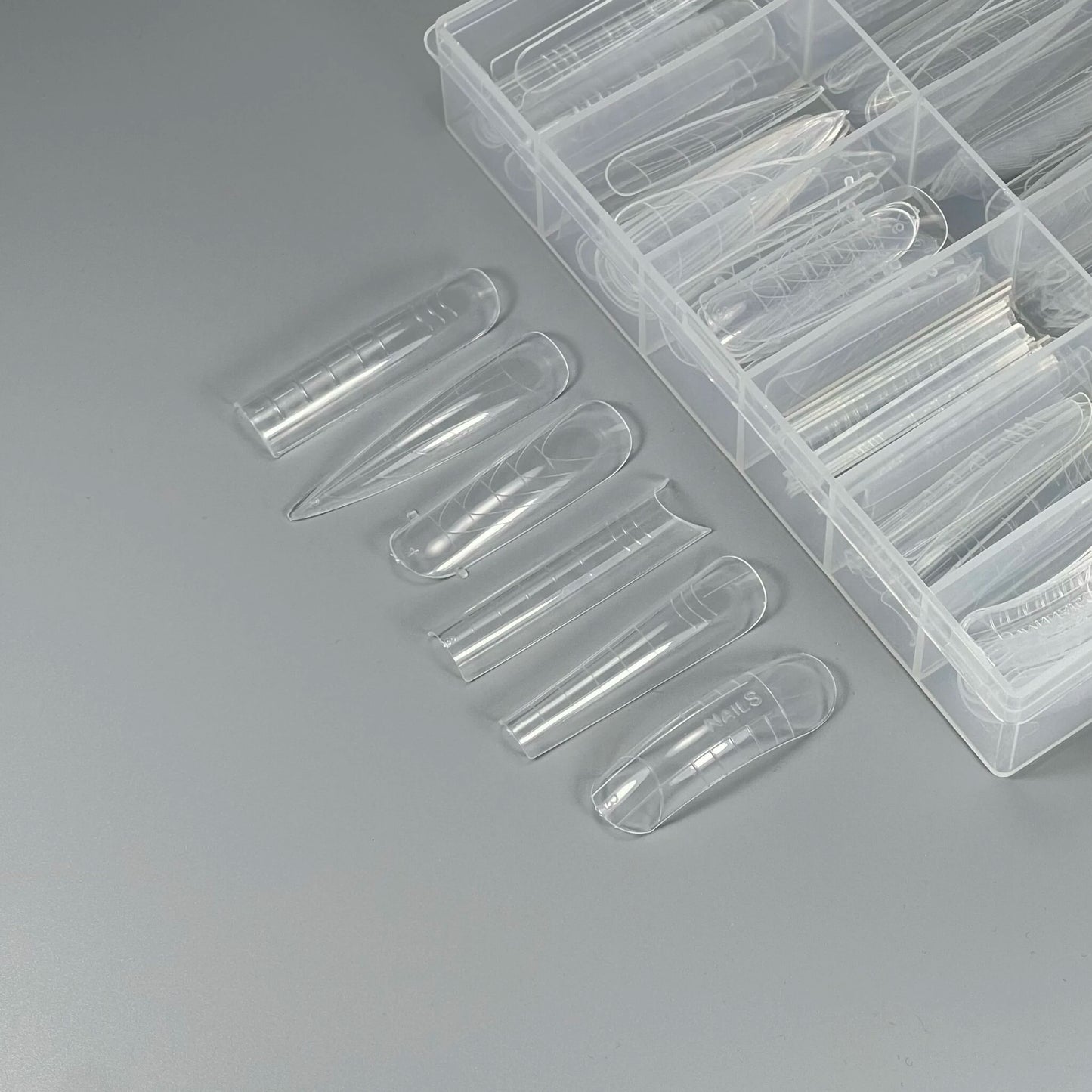 NAILSOFTHEDAY Dual Form Pro Mix 6 (Type 11) — kit de formes supérieures avec 6 types différents, 12 tailles par type, 144 pièces au total.