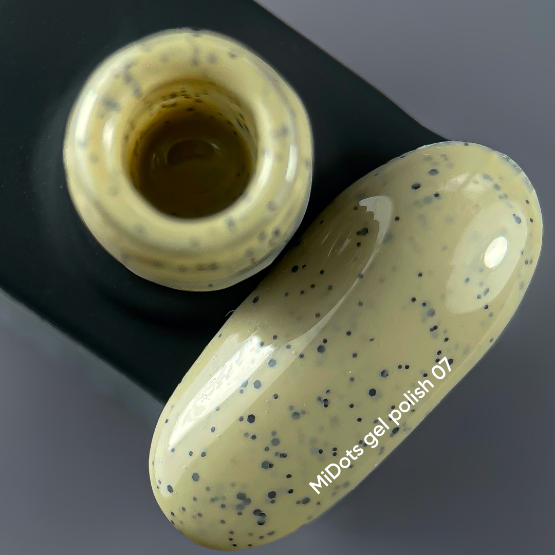 NAILSOFTHEDAY MiDots gel polish 07 — молочно–фісташковий гель лак з чорними крапочками для нігтів, 10 мл