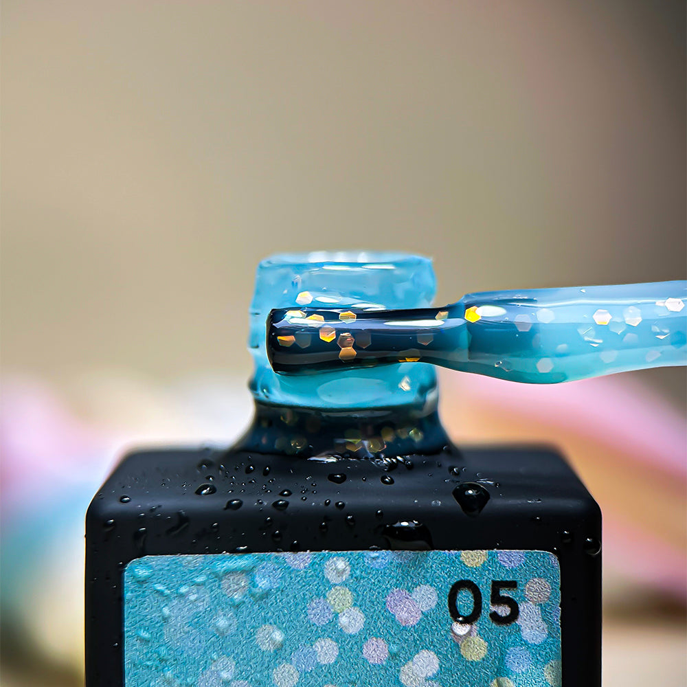 NAILSOFTHENIGHT Party base 05 – base azul neón con hexágonos holográficos, 10 ml
