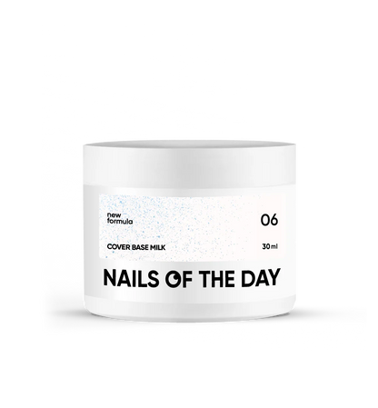 Nailsoftheday Cover Base NEW Formula Milk 06 — base camufladora lechosa y semitransparente con brillo azul que genera un efecto de tono más frío, 30 ml