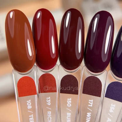 NAILSOFTHEDAY Gel Polish Burgundy — smalto gel bordeaux intenso con copertura completa in una sola passata. 10 ml.