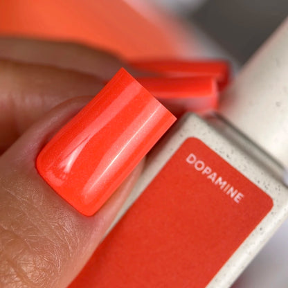 NAILSOFTHEDAY Color of the Month Giugno 2026 Dopamine — lampone aranciato con una leggera luminosità, coprente in uno strato, 10 ml