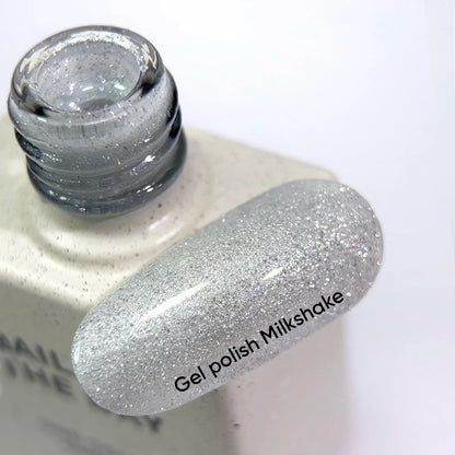 NAILSOFTHEDAY Gel Polish Milkshake 004 – Vernis semi-permanent réfléchissant couleur lait, 10 ml №2
