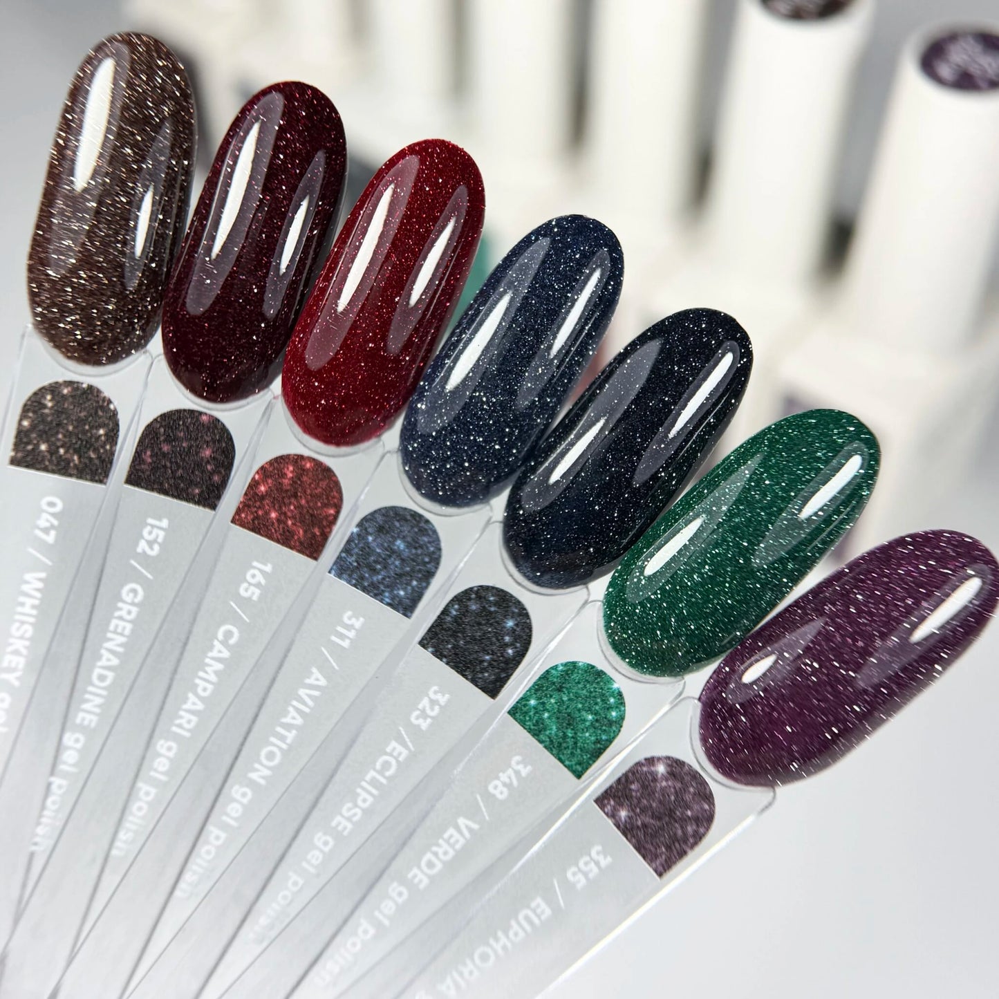 NAILSOFTHEDAY Gel Polish Grenadine — esmalte semipermanente burdeos (granada) reflectante, 10 ml