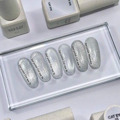 NAILSOFTHEDAY Gel Polish Cat Eye 14 — vernis semi-permanent effet œil-de-chat argenté sur base transparente, 6 ml №5
