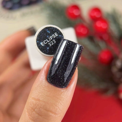 NAILSOFTHEDAY Gel Polish Eclipse — esmalte semipermanente negro-azul reflectante, 10 ml