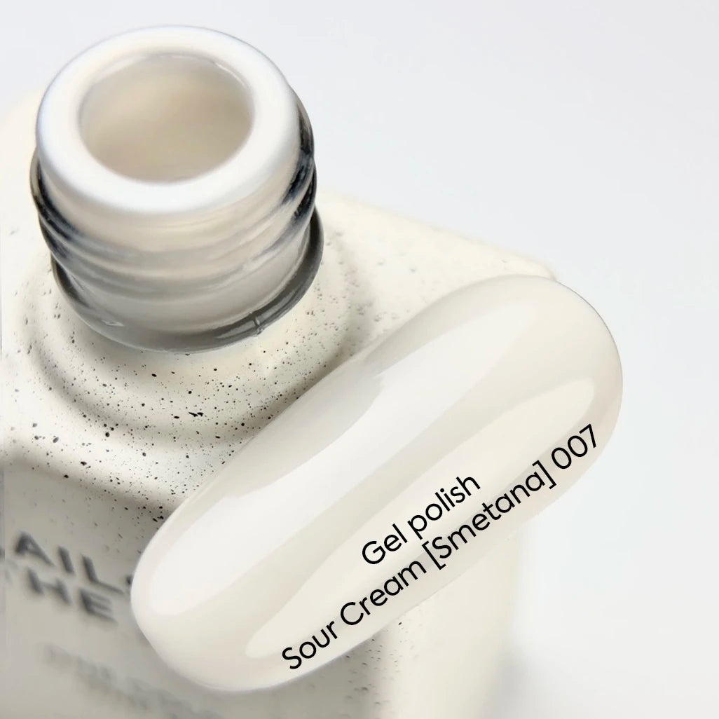 NAILSOFTHEDAY Gel Polish Sour Cream [Smetana] 007 – Luftiger creme-milchiger Gel-Nagellack, 10 ml
