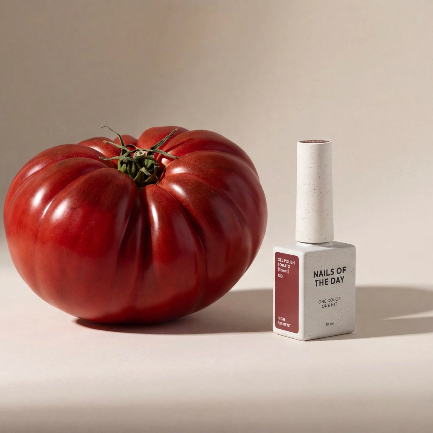 NAILSOFTHEDAY Gel polish Tomato [Tomat] 130 — томатно-червоний гель-лак, що перекривається в один шар, 10 мл
