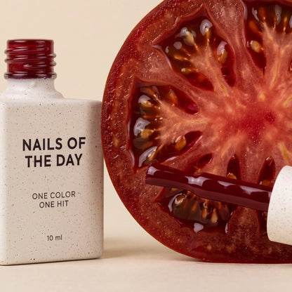 NAILSOFTHEDAY Gel polish Tomato [Tomat] 130 — томатно-червоний гель-лак, що перекривається в один шар, 10 мл