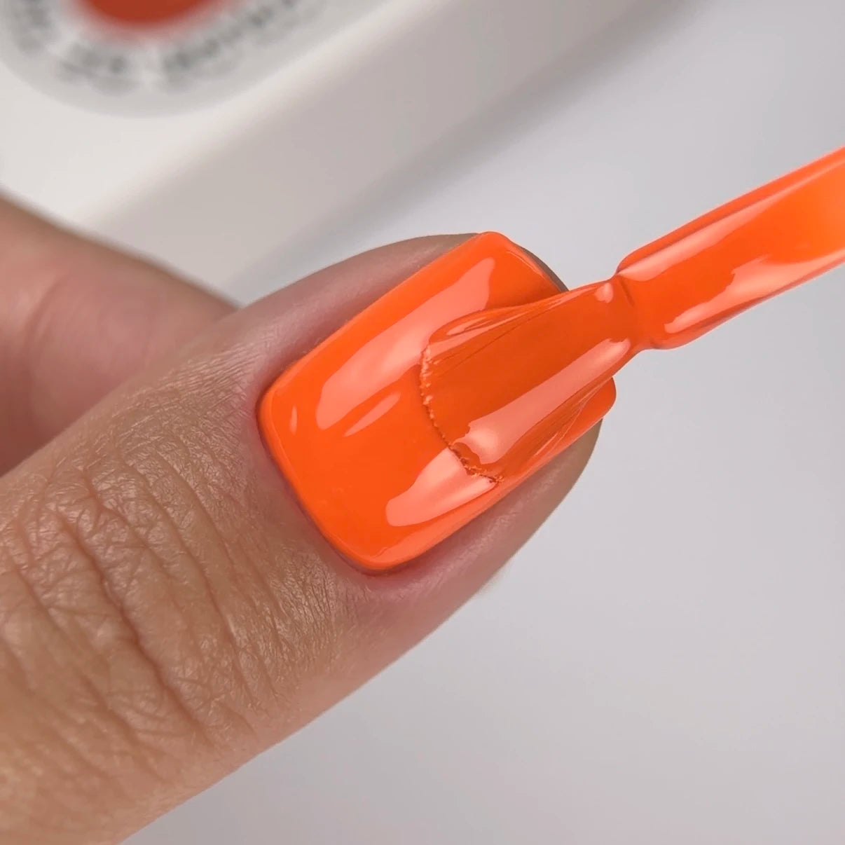 NAILSOFTHEDAY Color of the Month September 2026 Harvest — Orange, deckend in nur einer Schicht, 10 ml