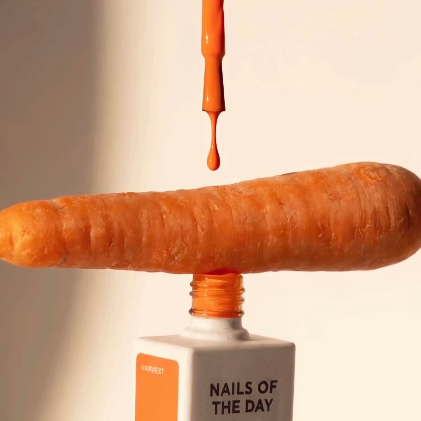 NAILSOFTHEDAY Color of the Month September 2026 Harvest — Orange, deckend in nur einer Schicht, 10 ml