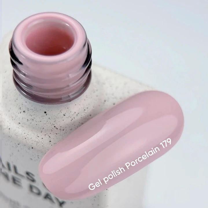 NAILSOFTHEDAY Gel Polish Porcelain 179 — vernis semi-permanent rose poudré délicat, couvrant en une seule couche, 10 ml №2
