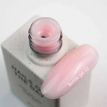 NAILSOFTHEDAY Flacon gel 02 – gel ultra-fort (rose pâle), 10 ml