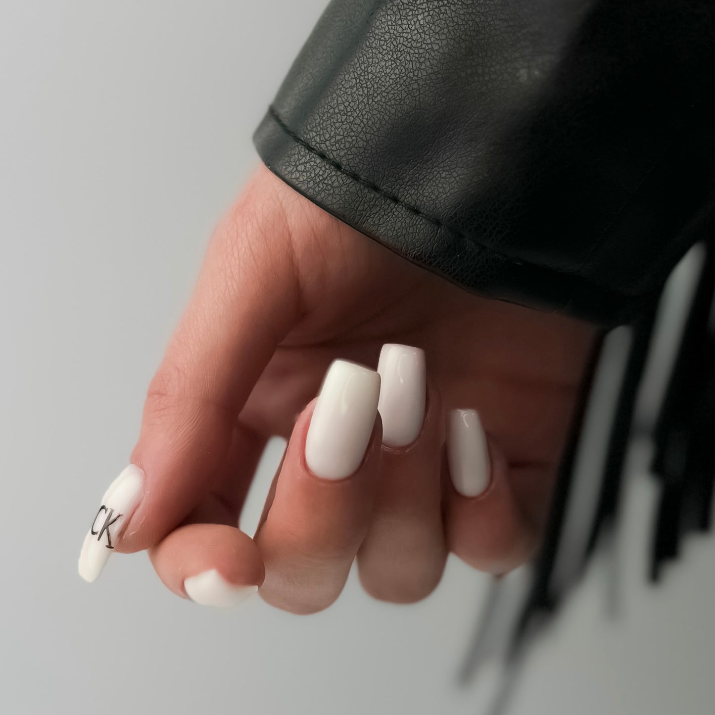 NAILSOFTHEDAY Milky top – top suave lechosa sin capa pegajosa para uñas, 10 ml