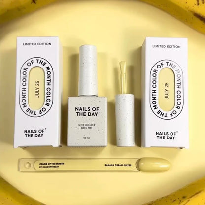NAILSOFTHEDAY Cor do mês julho de 2025: Banana Cream — um tom amarelo banana cremoso e suave, cobre com apenas uma camada, 10 ml.