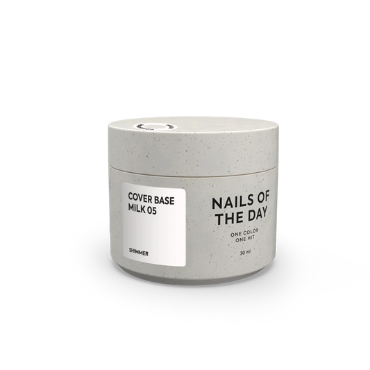 Nailsoftheday Cover Base NEW Formula Milk 05 — base camufladora lechosa y semitransparente con brillo rosado que intensifica el tono y lo hace más cálido, 30 ml