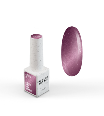 NAILSOFTHEDAY Gel Polish Cat Eye 05 — smalto semipermanente rosa scuro effetto occhio di gatto con micro particelle metalliche e un delicato effetto riflettente. Copertura completa in una sola passata. 6 ml.