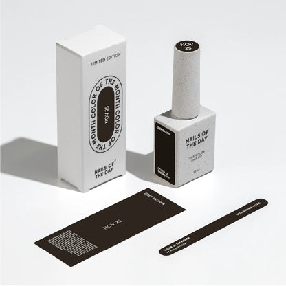 NAILSOFTHEDAY Color of the Month Noviembre 2025 — Deep Brown: tono marrón profundo con matiz de chocolate, cubre en una sola capa, 10 ml.