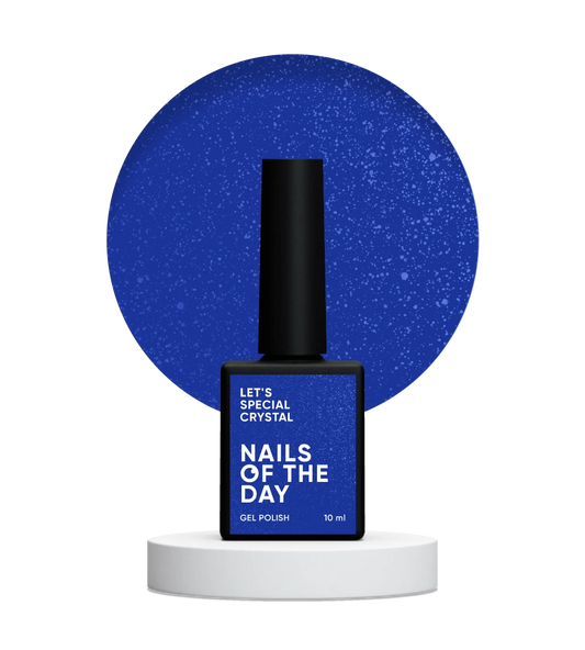 NAILSOFTHEDAY Let’s Special Crystal — un vernis gel d’un bleu profond avec de fines paillettes, offrant une couverture complète en une seule couche, 10 ml.