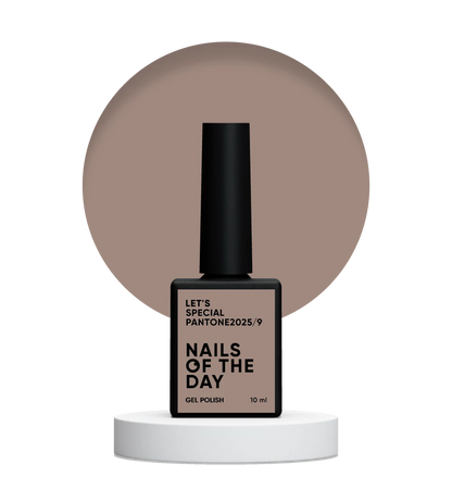 NAILSOFTHEDAY Let’s Special Pantone2025/9 — vernis gel beige café froid, qui couvre en une seule couche, 10 ml.