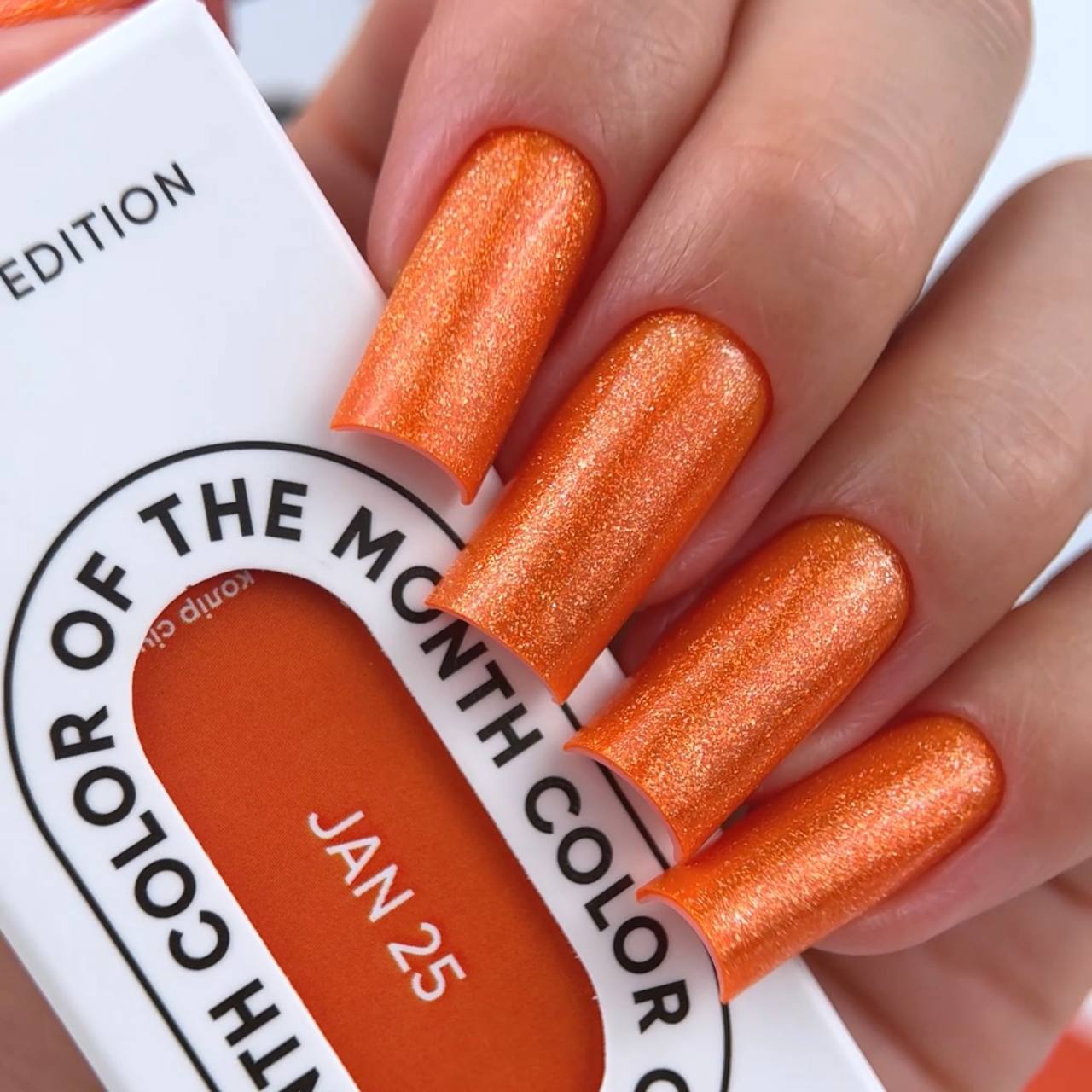 NAILSOFTHEDAY Color of the month January 2025 Vitamin C — cor do mês, laranja intenso com fino brilho que cobre em uma camada, 10 ml.